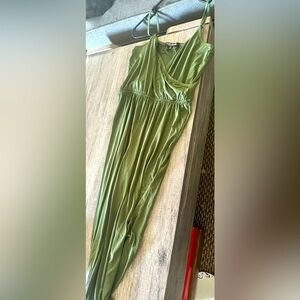 Full Circle Trends Green Jumpsuit Size Medium